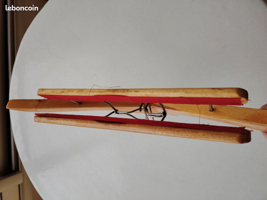 Cintre pour costume en Bois avec pinces (image 4)
