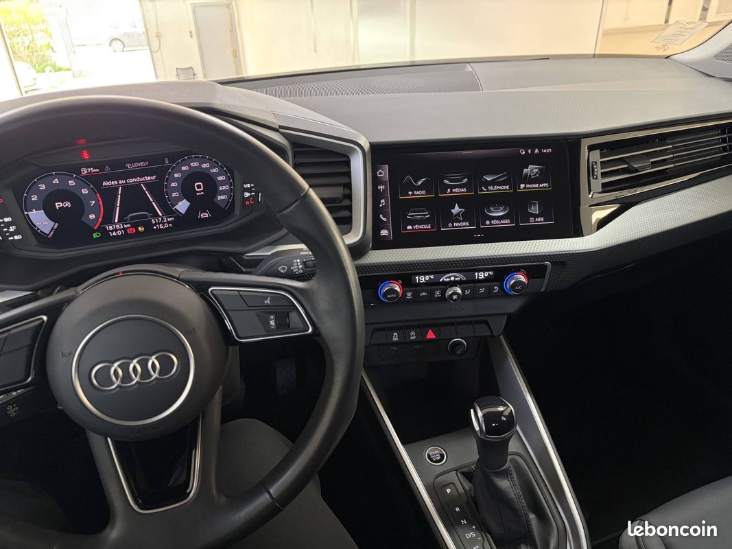 AUDI A1 Sportback 30 TFSI 110 ch S tronic 7 Advanced (image 9)