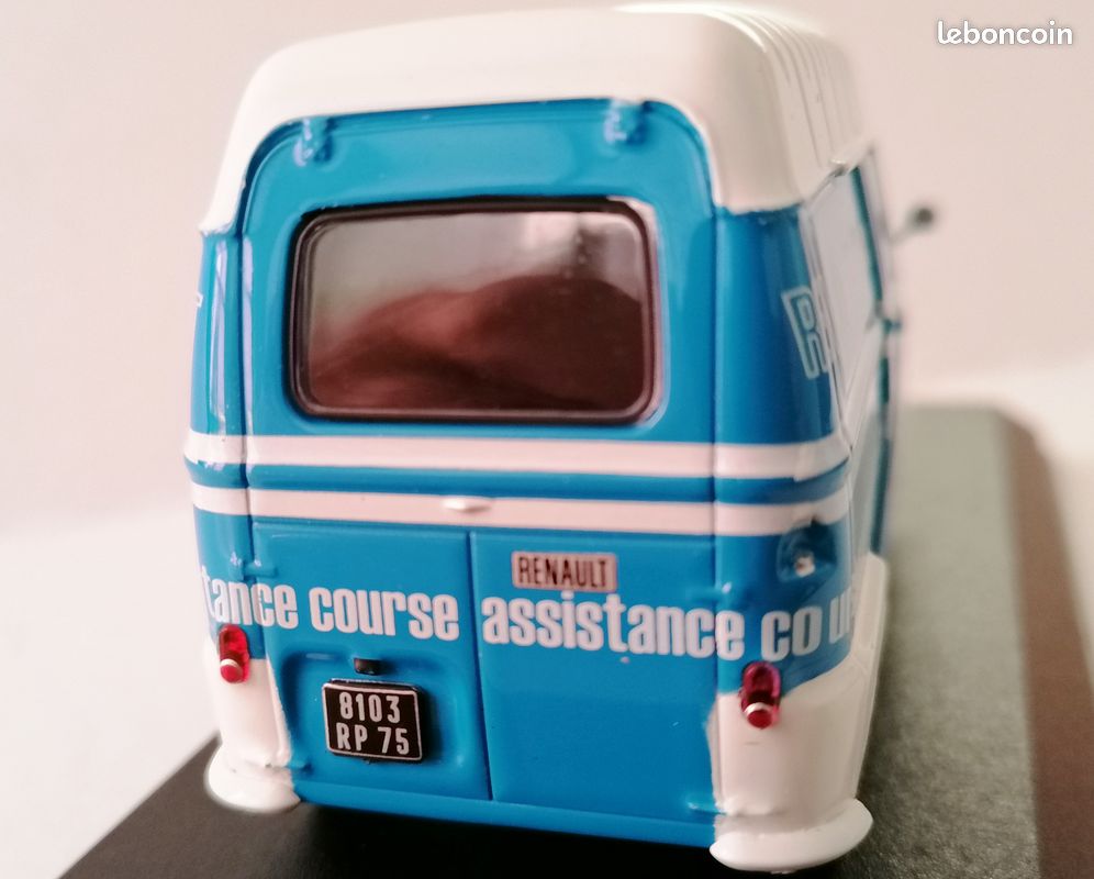 Coffret Renault Assistance – Universal Hobbies – 1/43 – Véhicule D'intérêt Général – État Neuf