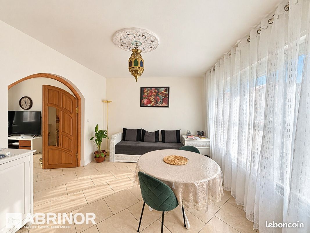 Maison 6 pièces 107 m² · à Mons-en-Baroeul · 107 m² · 376 000 €