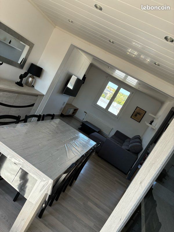 Appartement 3 pièces 70 m² · à Charleville-Mézières · 70 m² · 650 €