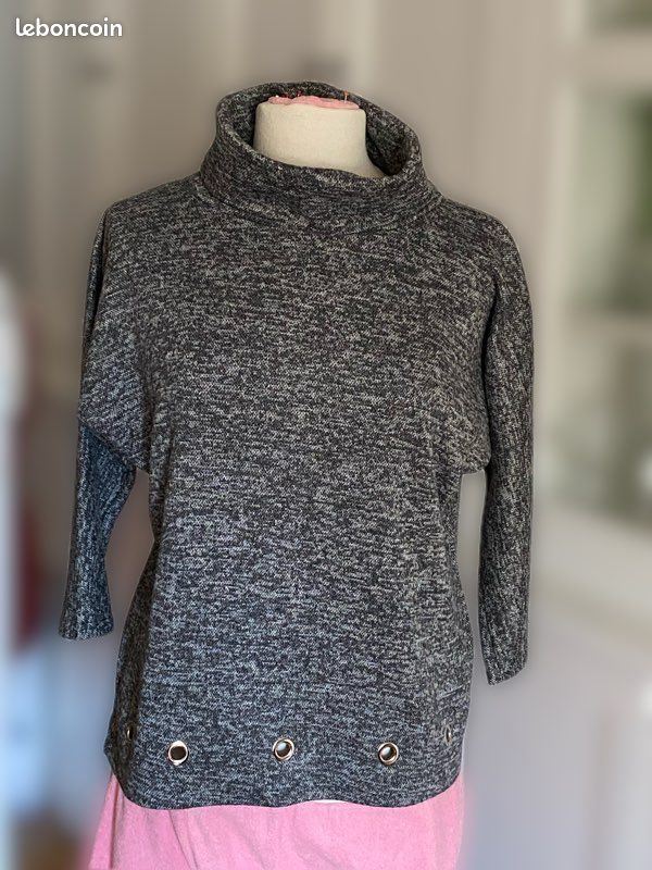 Pull en taille un de marque Diane Laury (image 1)