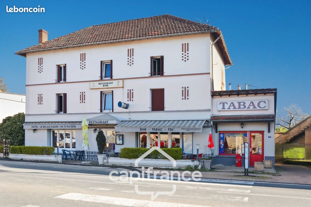 Immeuble 15 pièces 856 m² · à Paslières · 856 m² · 165 000 €