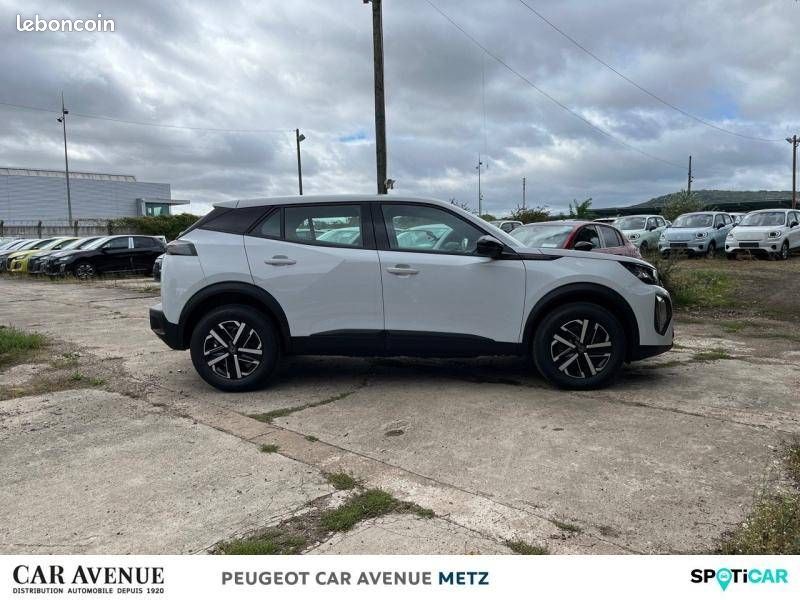 PEUGEOT 2008 Hybrid 145 e-DCS6 Style (image 20)
