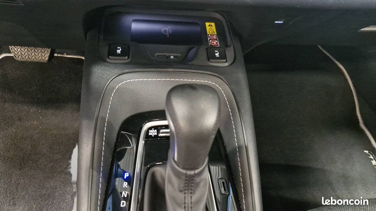 TOYOTA Corolla Hybride 140ch Design (image 21)