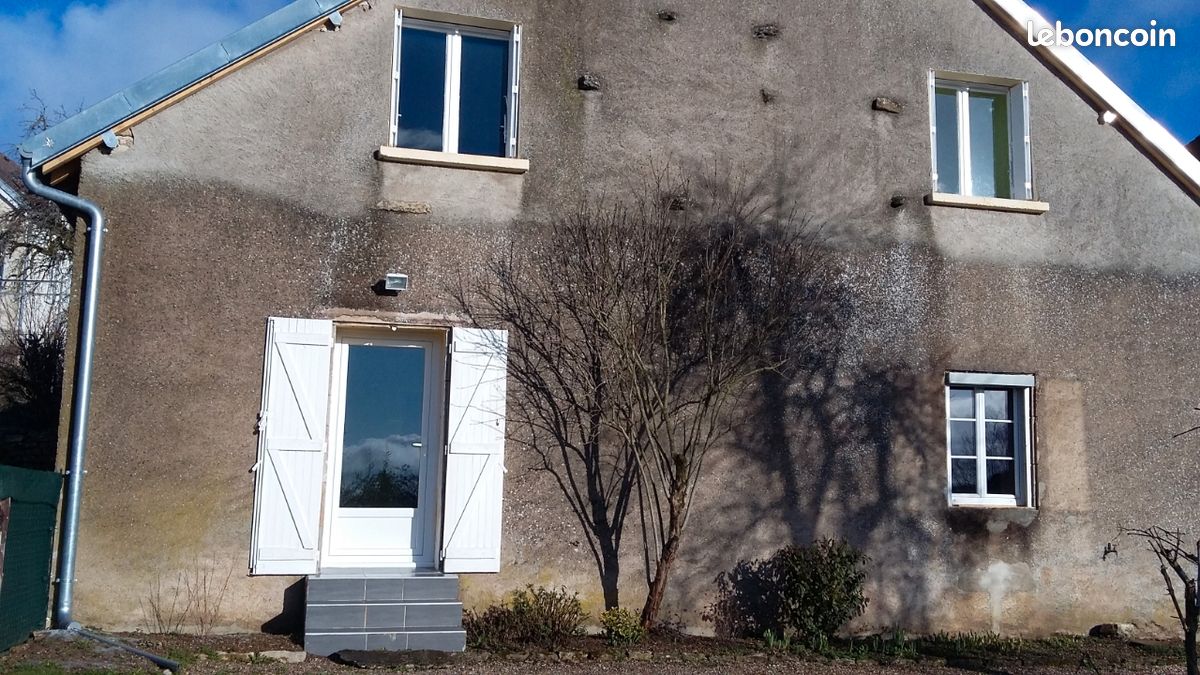 Maison 5 pièces 120 m² · à Saint-Broingt-les-Fosses · 120 m² · 600 €/mois