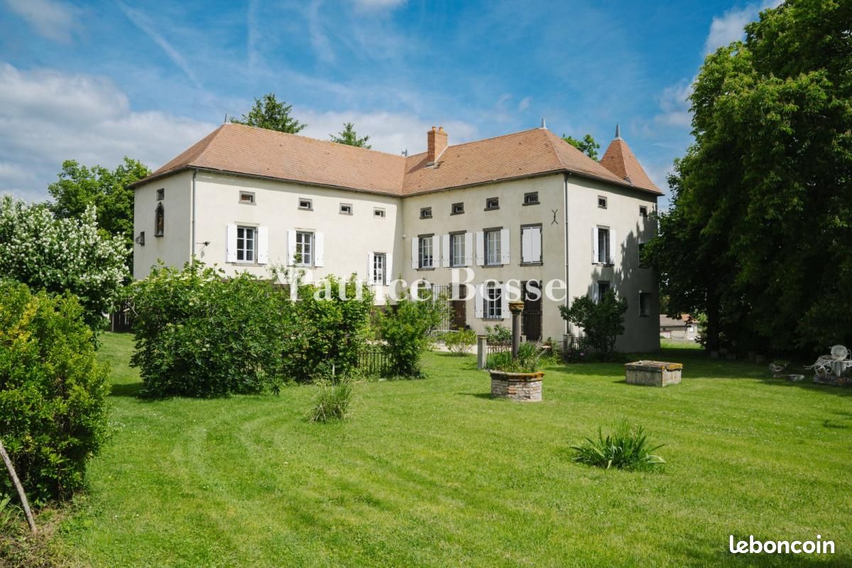 Maison 6 pièces 200 m² · à Riom · 200 m² · 860 000 €