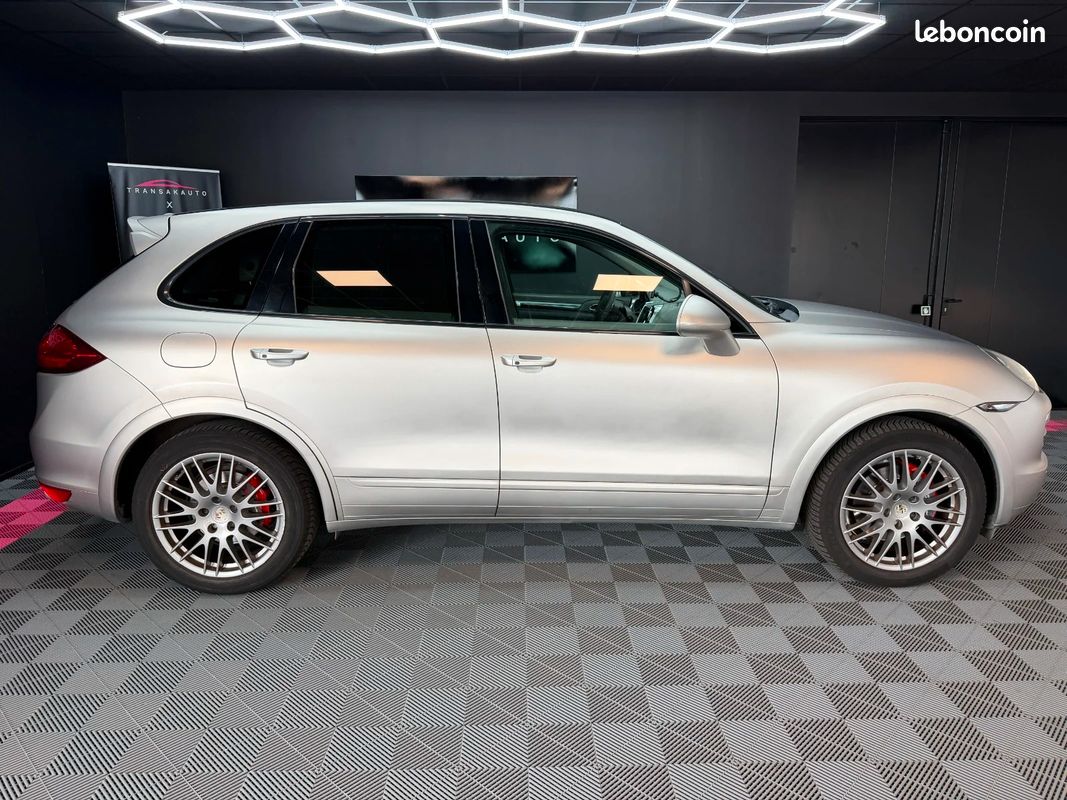 PORSCHE CAYENNE 3.0D V6 Tiptronic S (image 9)