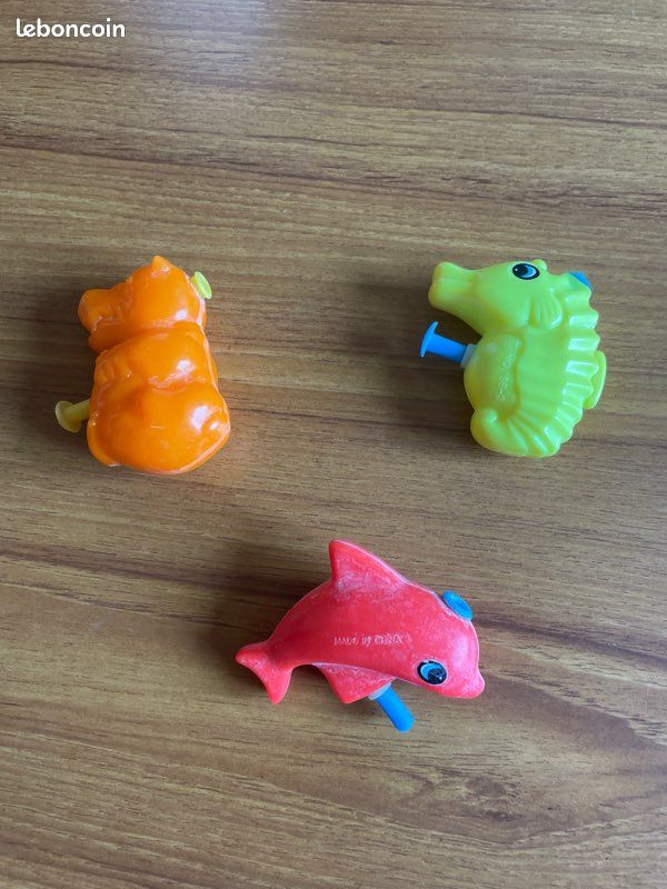 Vend 3 petits animaux pour bain eclabousseurs d’eau en plastiques (image 1)