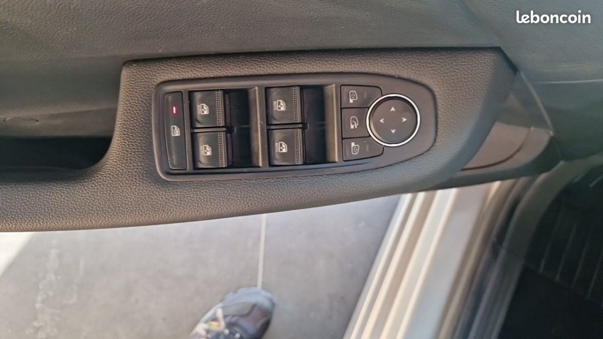Renault Clio V E-TECH FULL HYBRID 145 EVOLUTION (image 12)