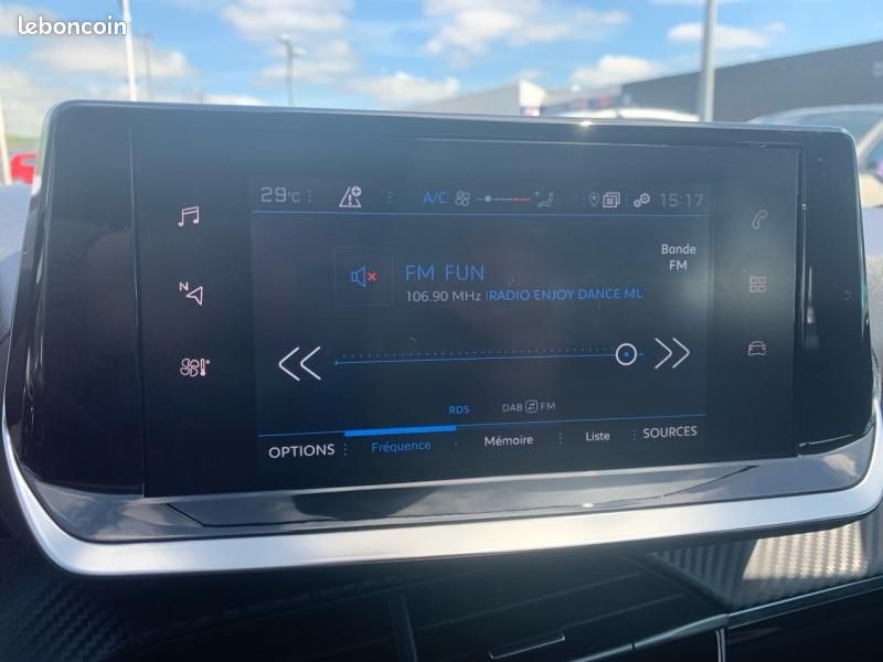 Peugeot 208 Affaire 1.2 PureTech 75ch S&S Premium (image 21)