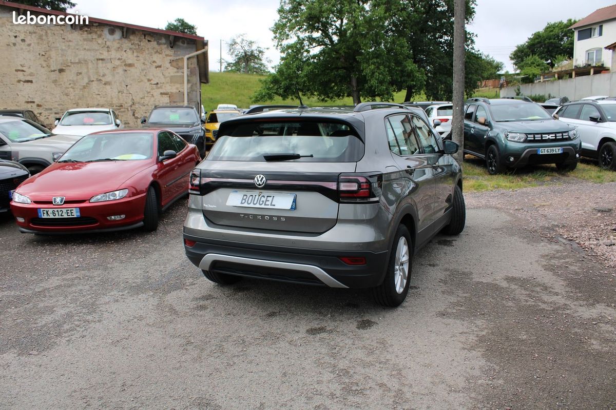 Volkswagen T-CROSS 1L6 TDI DSG LOUNGE BUSINESS DIESEL BOITE AUTO GRAND GPS 3D RÉGULATEUR ADAPTATIF (image 2)