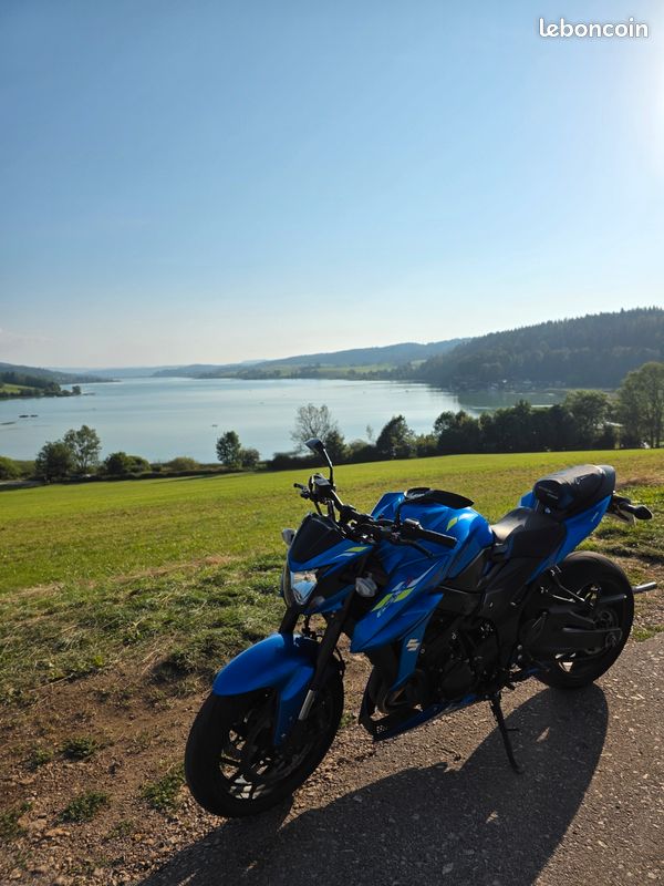 Suzuki Gsxs 750 (image 2)