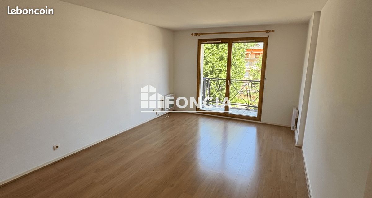 Appartement 2 pièces 49 m² · à Le Plessis-Robinson · 49 m² · 1 107 €