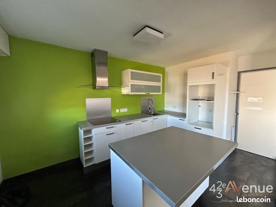 Appartement 3 pièces 64 m² · à Saint-Étienne · 64 m² · 105 000 €