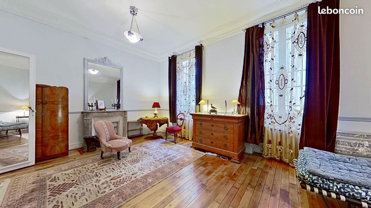 Appartement a louer paris-9e-arrondissement - 3 pièce(s) - 130 m2 - Surfyn