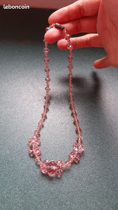 Collier (image 1)