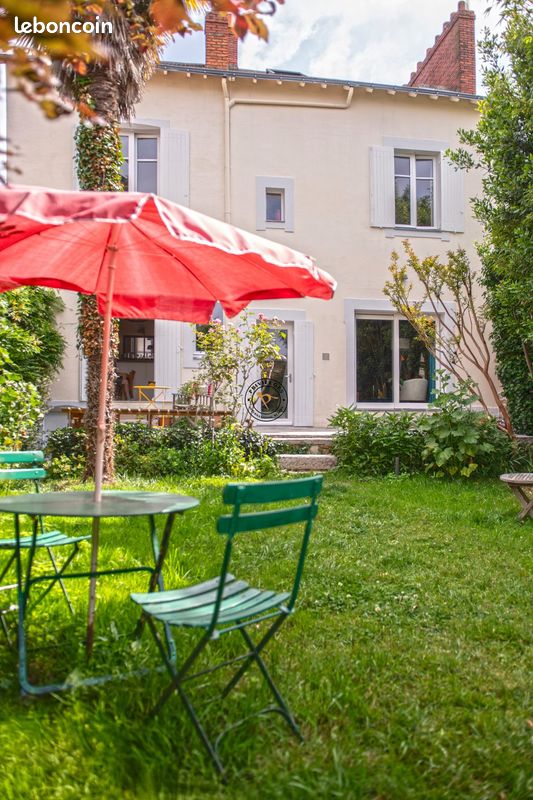 Maison 9 pièces 200 m² · à Nantes · 200 m² · 875 000 €