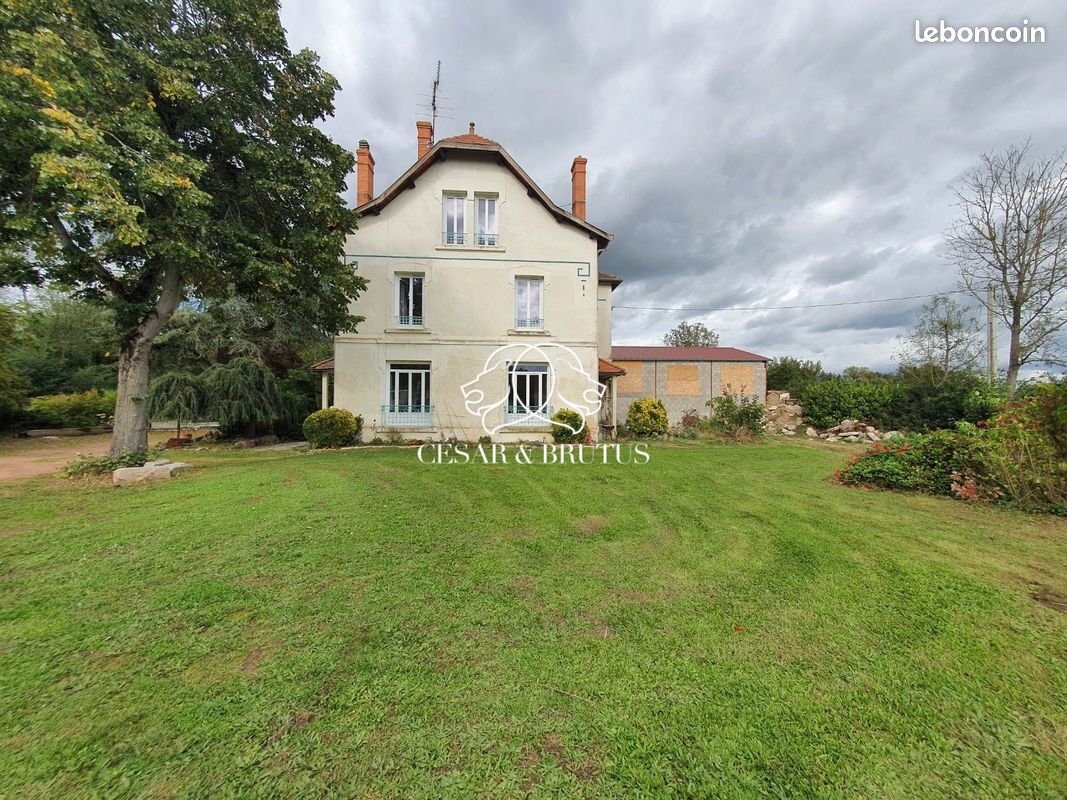Immeuble 2 pièces 396 m² · à Mably · 396 m² · 598 500 €