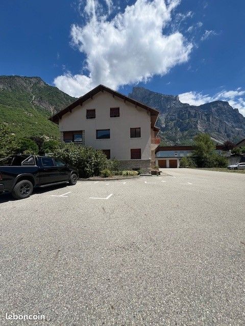 Appartement 3 pièces 40 m² · à Saint-Julien-Mont-Denis · 40 m² · 650 €/mois
