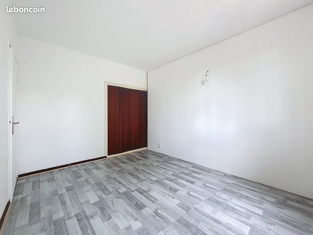 Appartement a louer rillieux-la-pape - 6 pièce(s) - 176 m2 - Surfyn