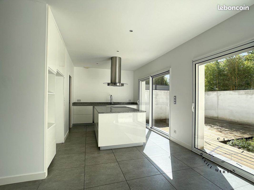 Maison 5 pièces 123 m² · à Bègles · 123 m² · 1 592 €/mois