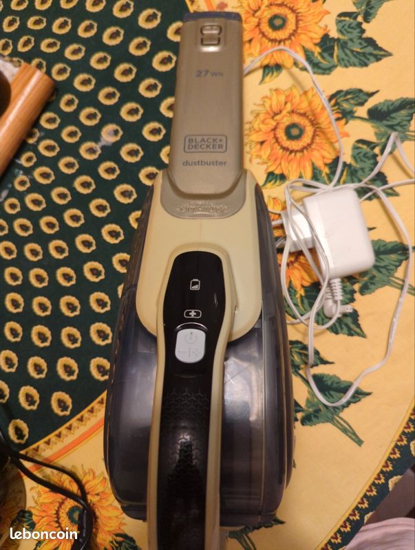 Aspirateur pour voiture Black et Decker (image 1)