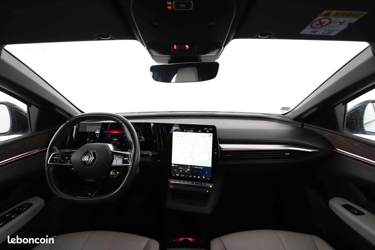 Renault Mégane E-Tech E-Tech EV60 Super Charge Iconic 220 ch (image 6)