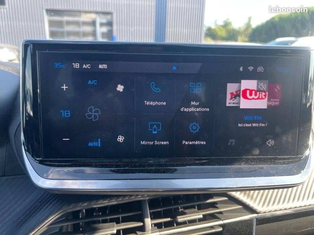 Peugeot 2008 Hybrid 110 e-DCS6 - Allure (image 15)
