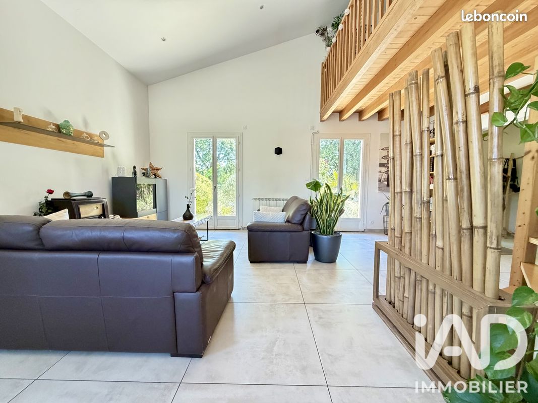 Maison 6 pièces 162 m² · à Artigues-près-Bordeaux · 162 m² · 459 000 €