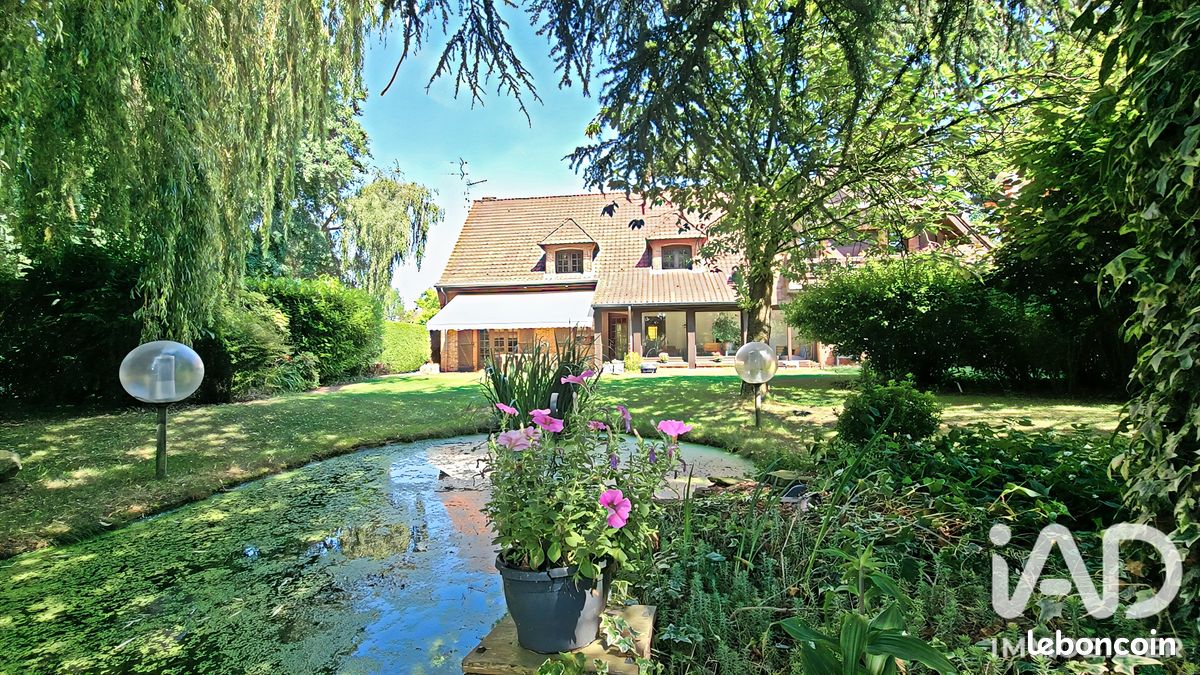 Maison 10 pièces 220 m² · à Fournes-en-Weppes · 220 m² · 720 000 €