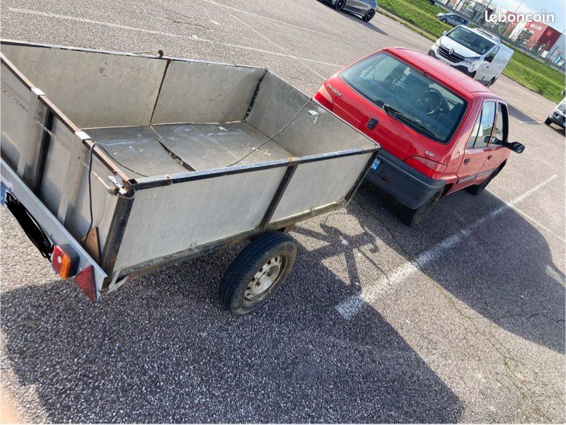 Voiture Peugeot 106 et remorque (image 2)