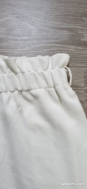 Short blanc taille haute (image 3)