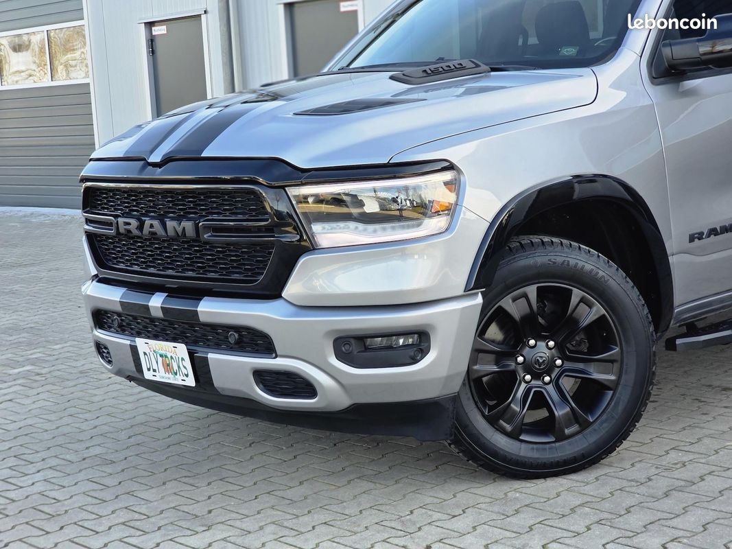 Dodge RAM 1500 Big Horn V8 5.7 HEMI 401 ch – 4x4 – Pack Night – CarPlay (image 4)