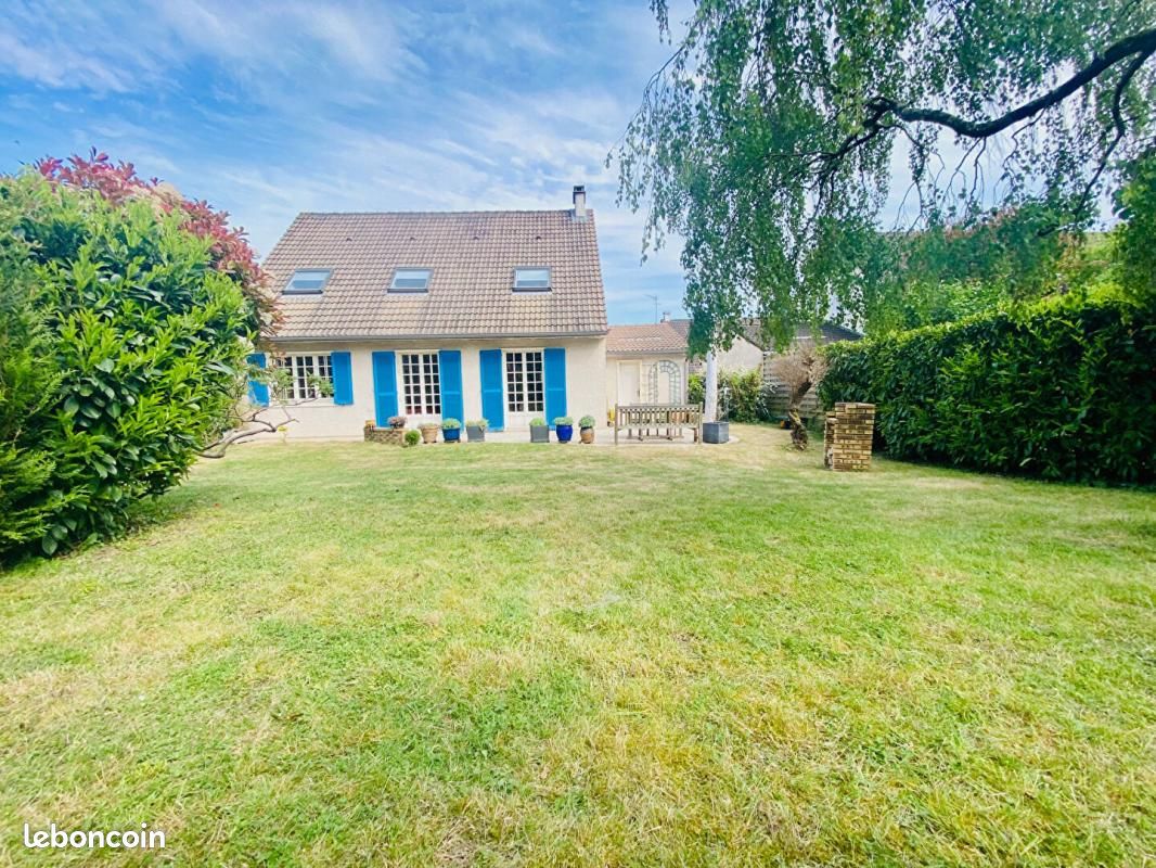 Maison 7 pièces 126 m² · à Croissy-Beaubourg · 126 m² · 484 000 €