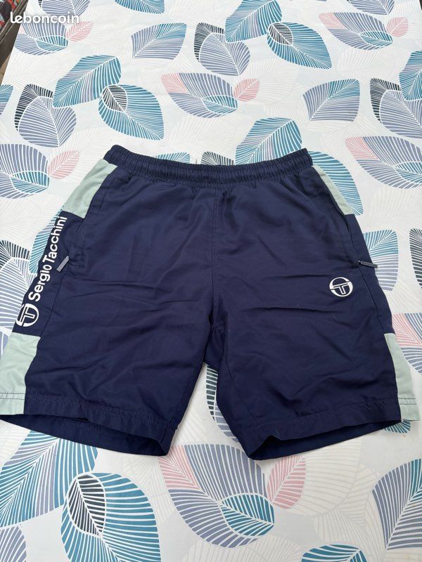 Short sergio tacchini (image 1)
