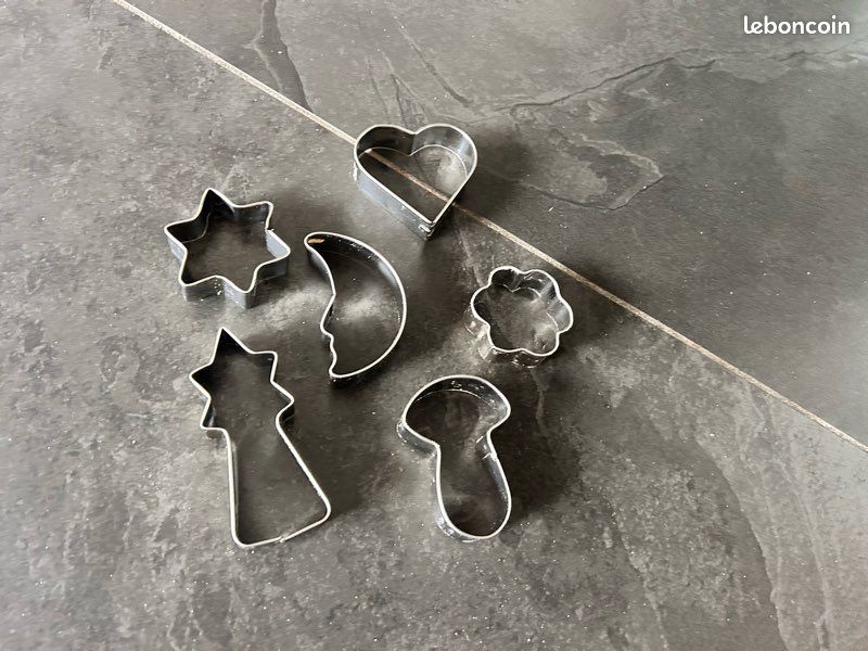 6 emportes pieces Noel Vintage (image 1)
