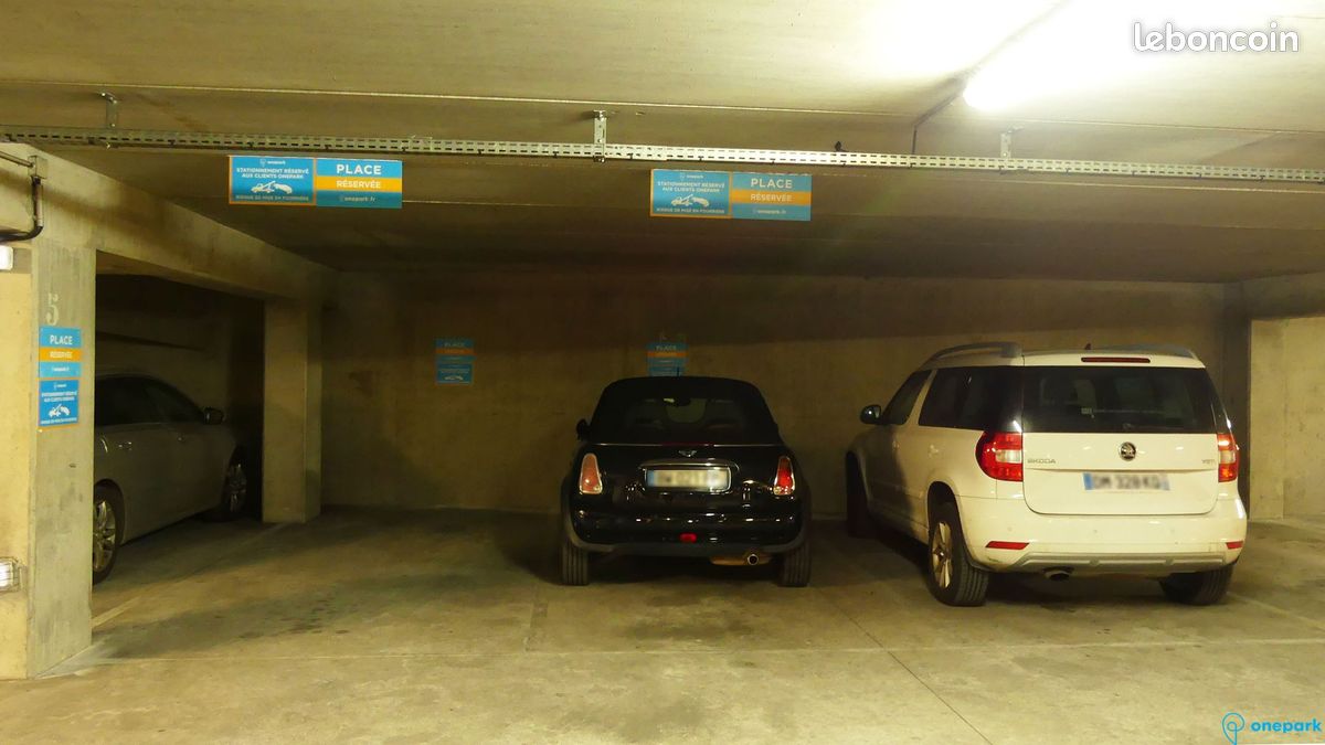 Parking/box 12 m² PARIS 03 (image 4)
