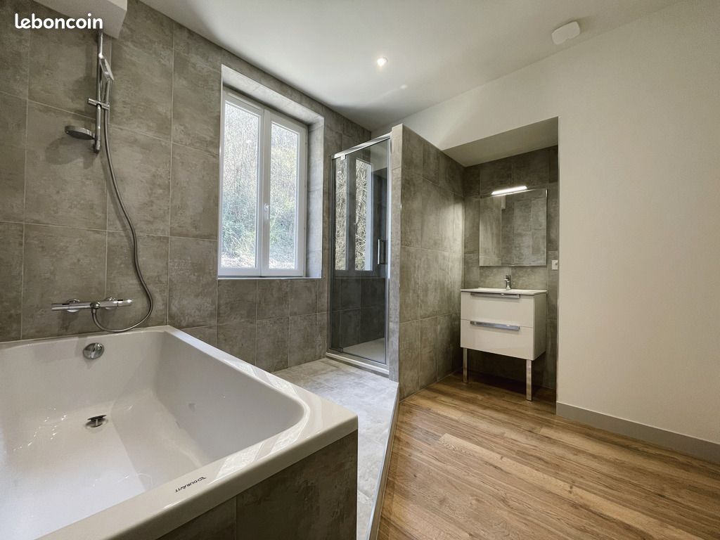 Appartement 4 pièces 103 m² · à Villard-Bonnot · 103 m² · 252 000 €