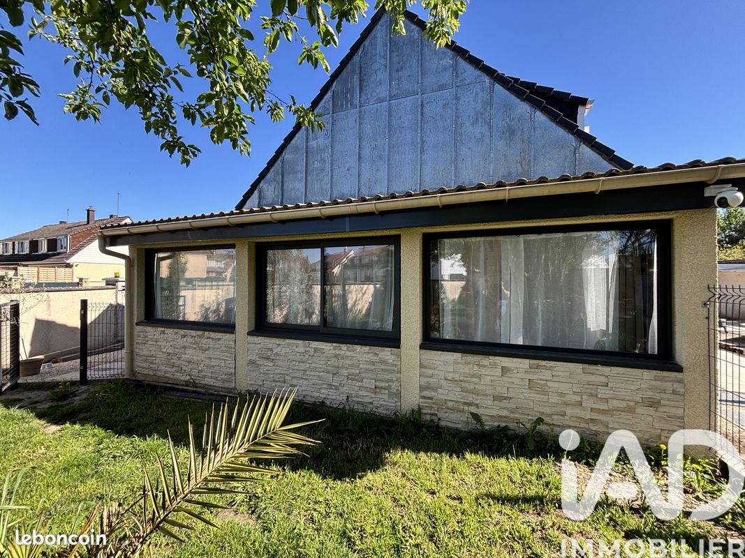 Maison 6 pièces 145 m² · à Boissy-sous-Saint-Yon · 145 m² · 329 900 €
