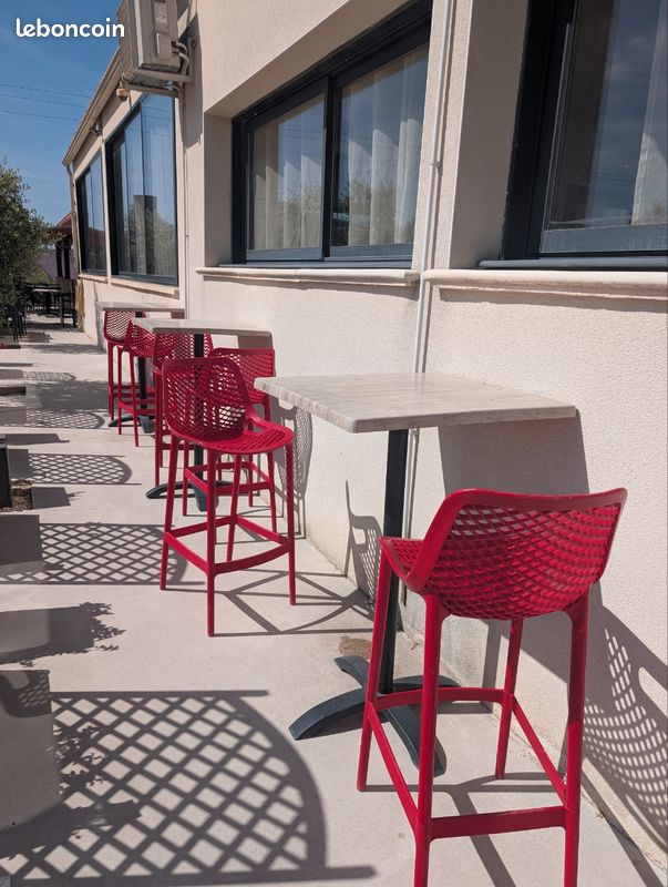 Table haute et chaises (image 3)