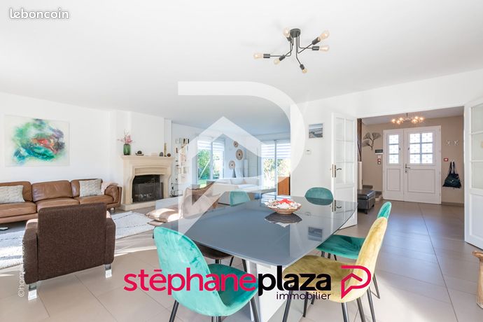 Maison 7 pièces 206 m²