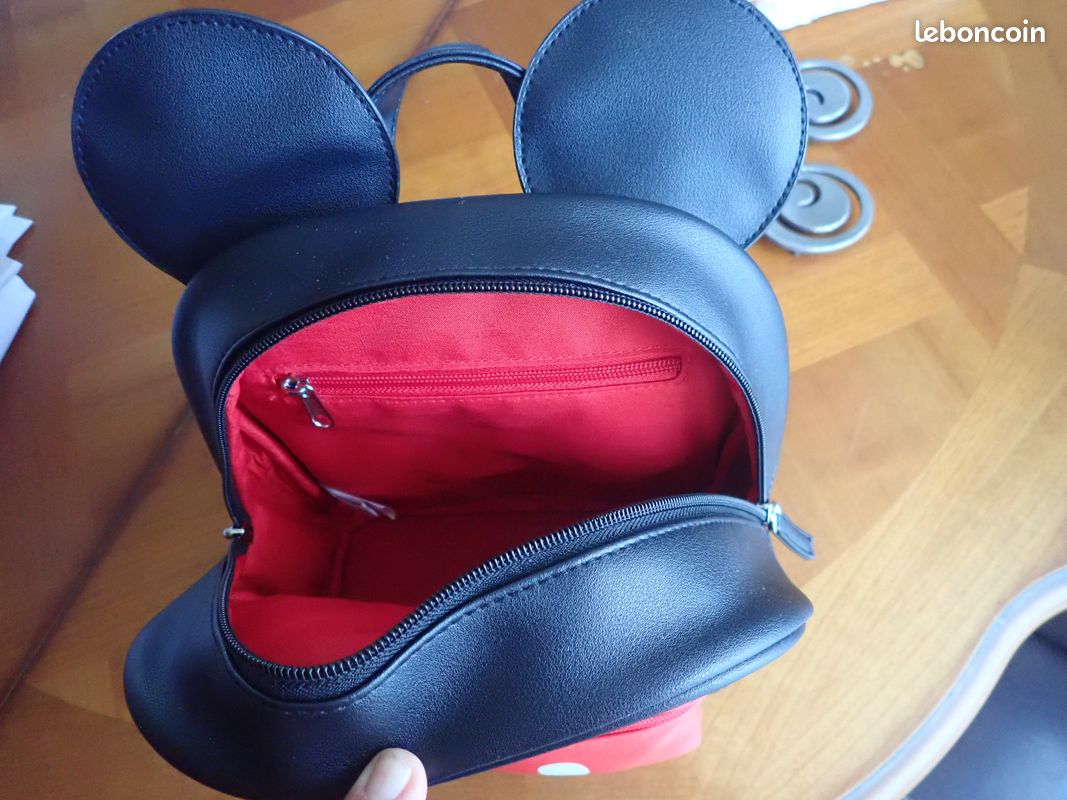 Loungefly Mickey trois poches, bretelles réglables (image 4)