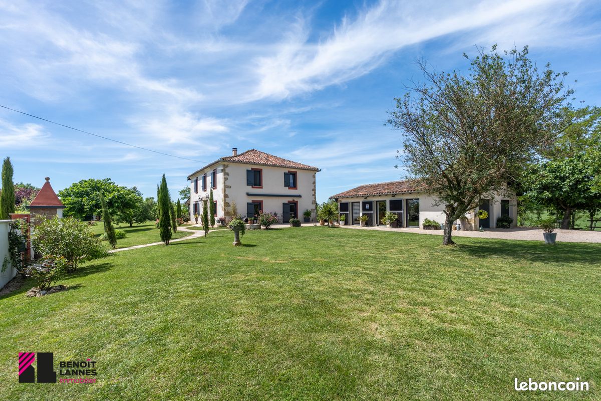 Maison 8 pièces 207 m² · à Samatan · 207 m² · 569 000 €
