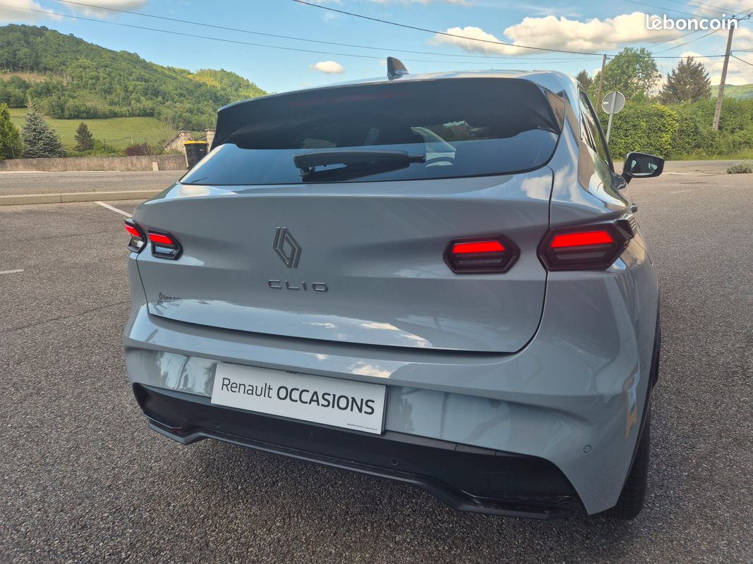 Renault clio vi tce 115 techno edc france (image 3)
