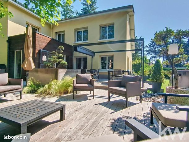 Maison 9 pièces 273 m²