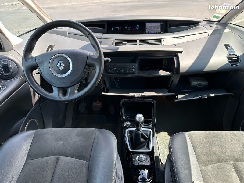 Espace 2.0 DCI 175 Intens 1°main GPS DVD Toit Pano Xénon (image 14)