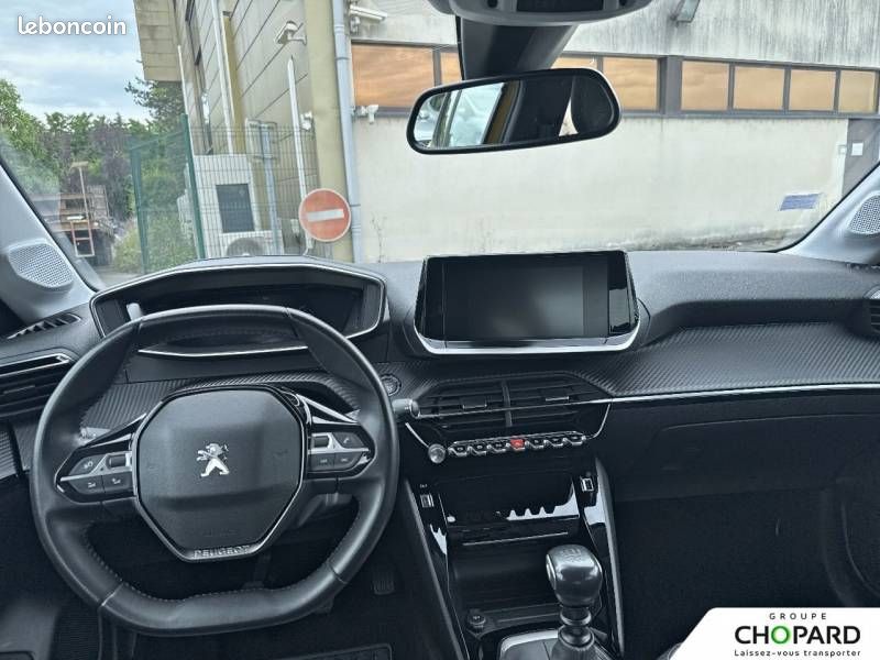 Peugeot 208 PureTech 100 S&S BVM6 Allure (image 12)