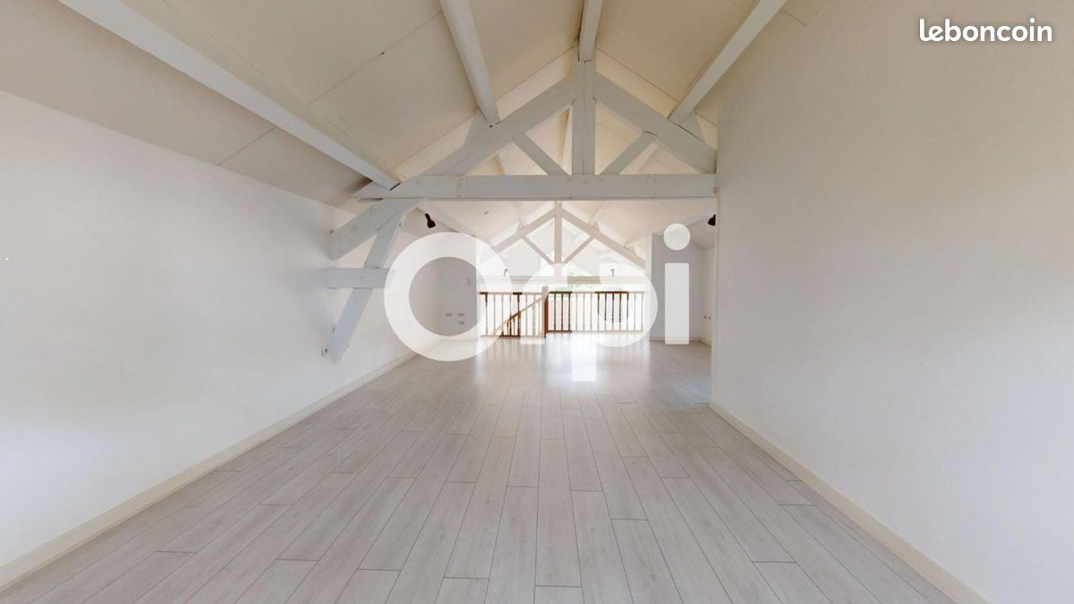 Maison a louer bron - 5 pièce(s) - 169 m2 - Surfyn