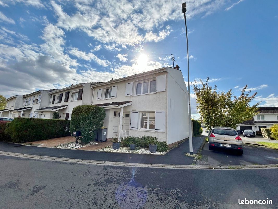 Maison 4 pièces 94 m² · à Lambersart · 94 m² · 1 350 €/mois
